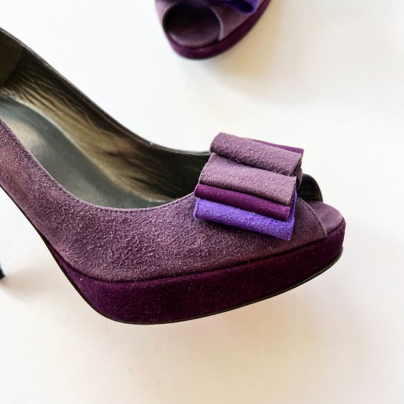 Stuart Weitzman Purple Suede Peep Toe Folded Bow Stiletto Pumps - Picture 3 of 16